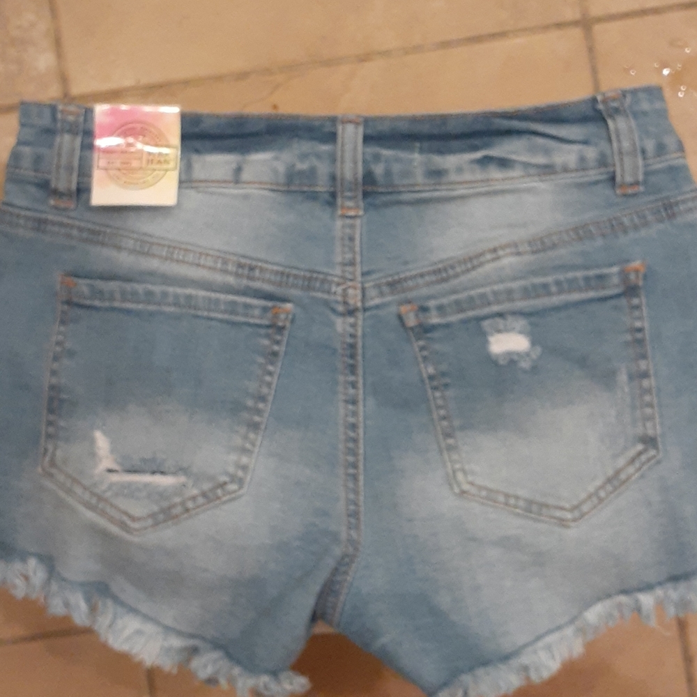 Shorts - Picture 2 of 2